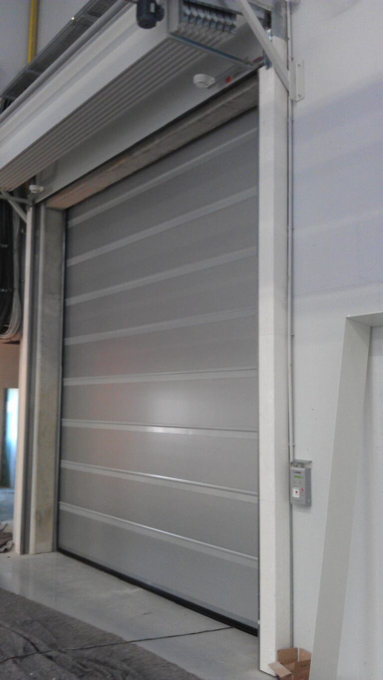 Sound insulation - stacking door (2)
